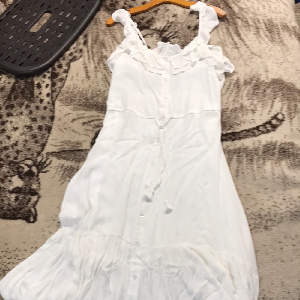 White confortable dress!